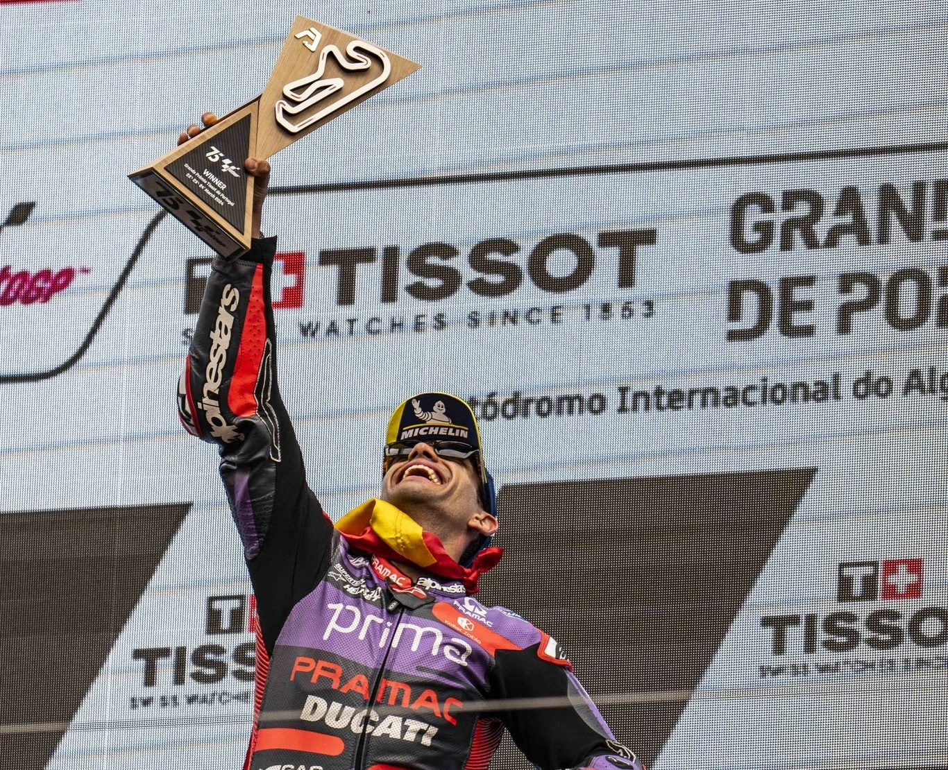 MotoGP Portekiz | Martin lider, Acosta podyumda