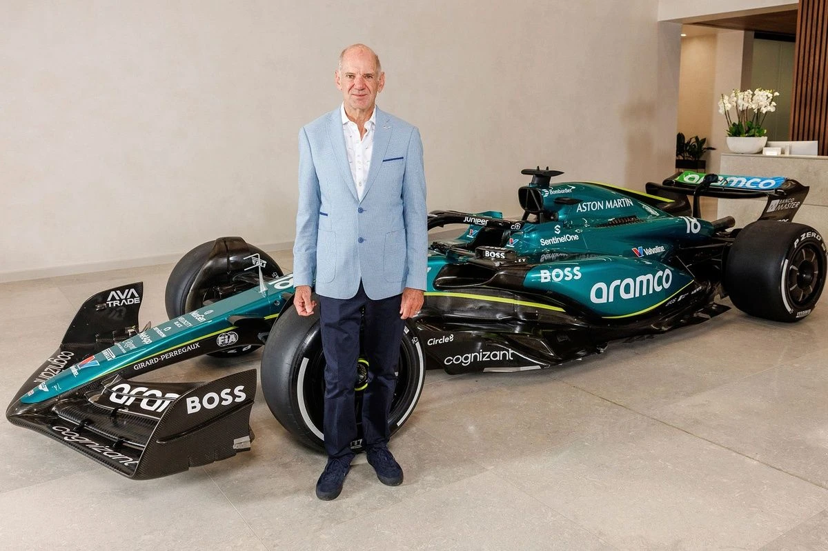 Adrian Newey Aston Martin'de!