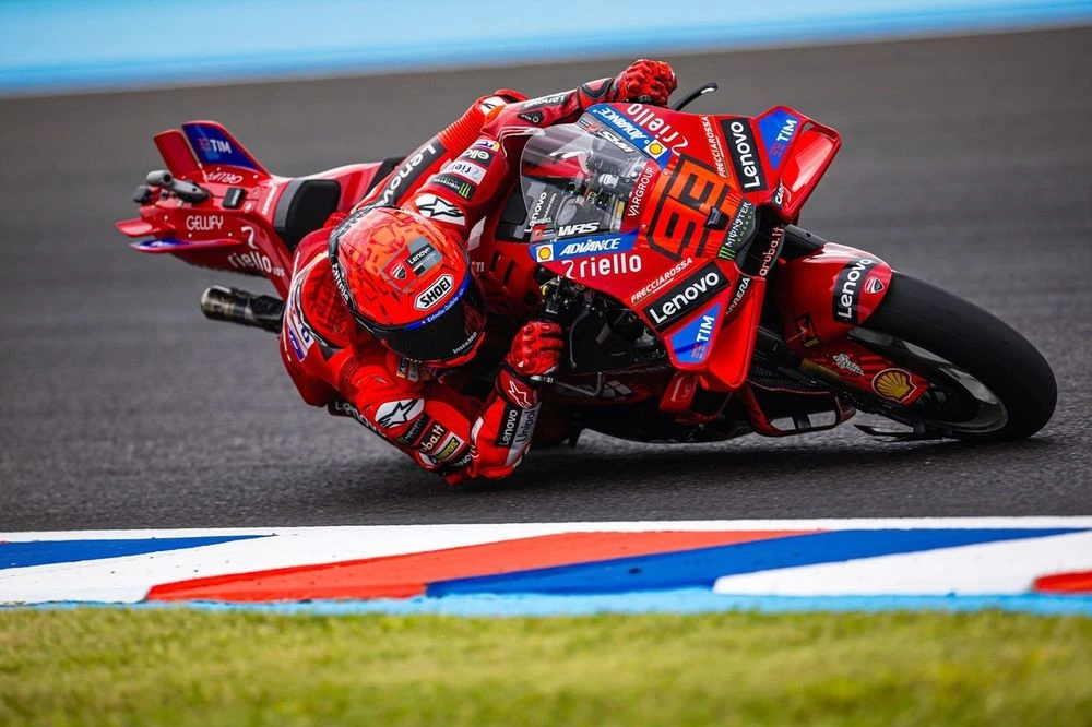 MotoGP Tulumları: Sürücünün İkinci Derisi ve Yüksek Teknolojinin Buluşma Noktası