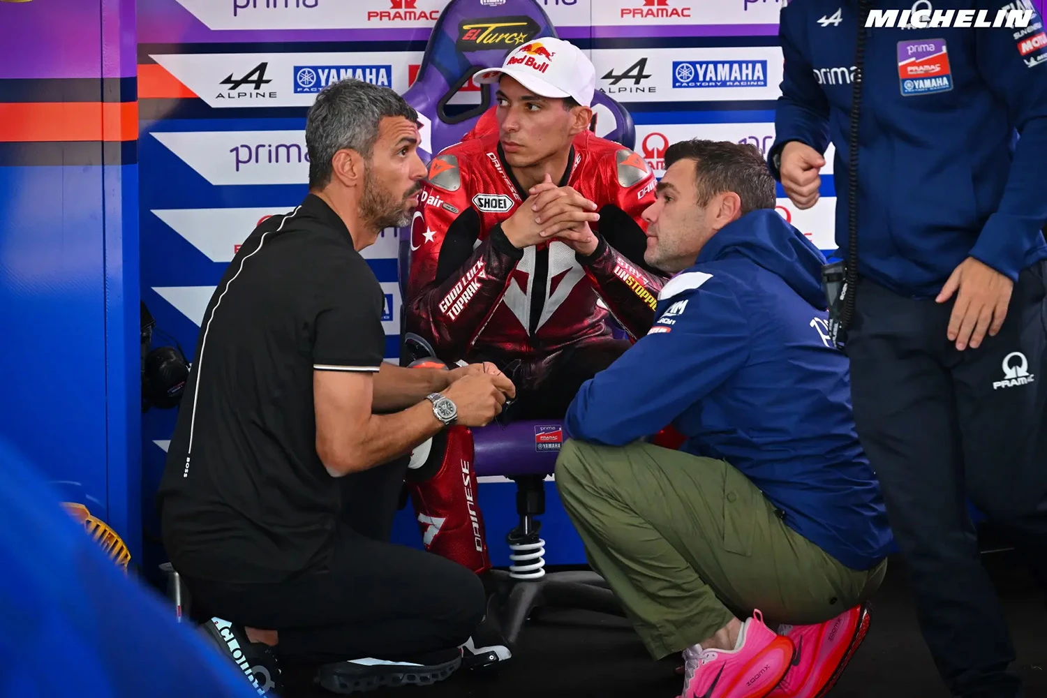 Sofuoğlu: Toprak’ın MotoGP’de parlak bir geleceği var.