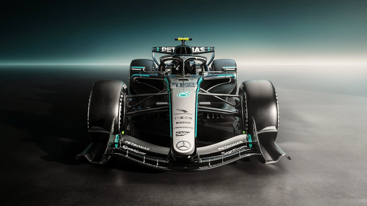 Mercedes, W17'nin renk düzenini tanıttı!