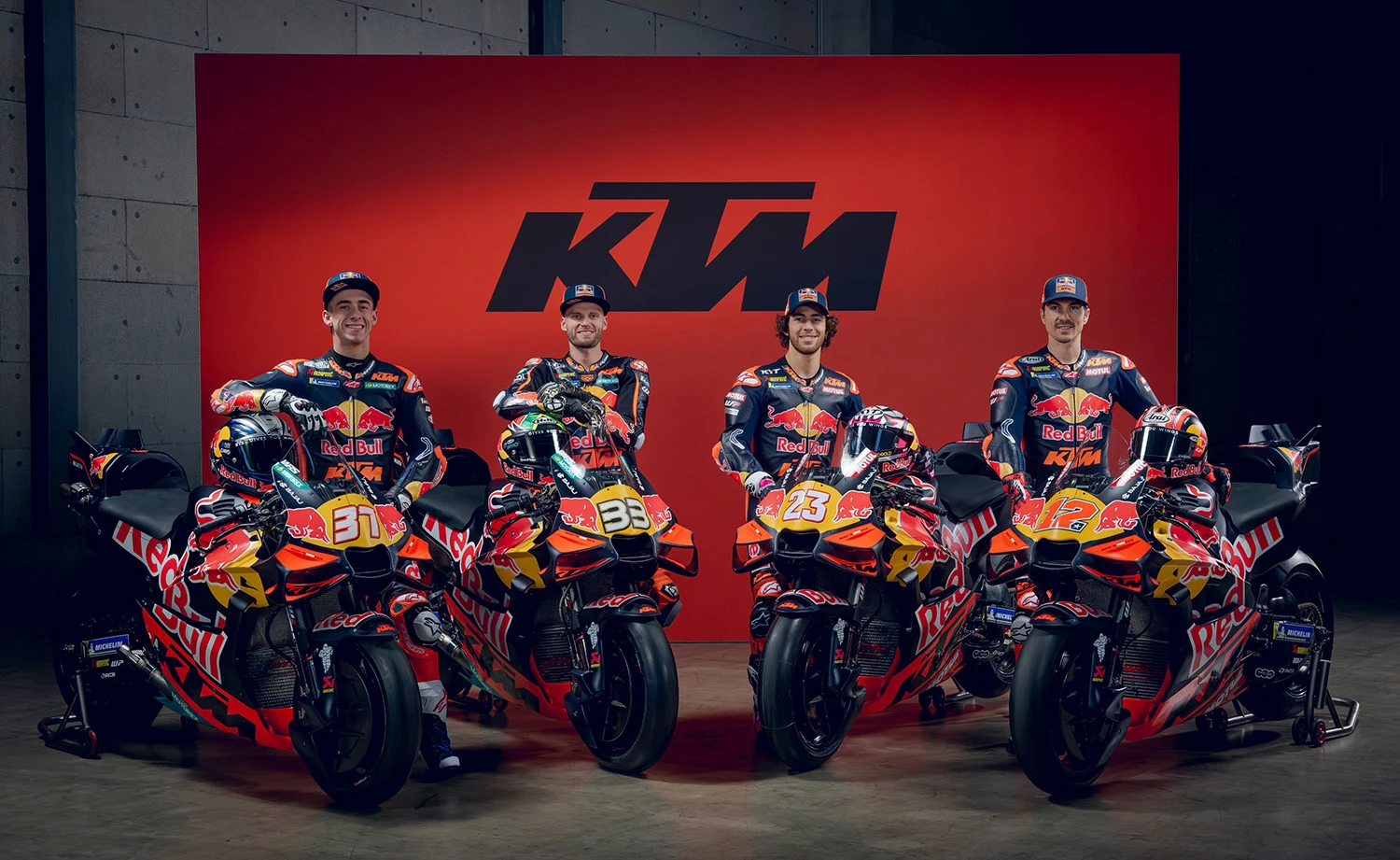 KTM 2026 renklerini tanıttı!