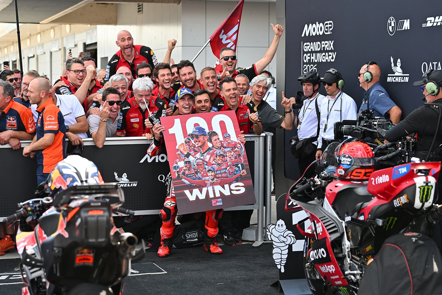 Marc Marquez 100. Zaferine Ulaştı, Aprilia Kâbus Yaşadı!