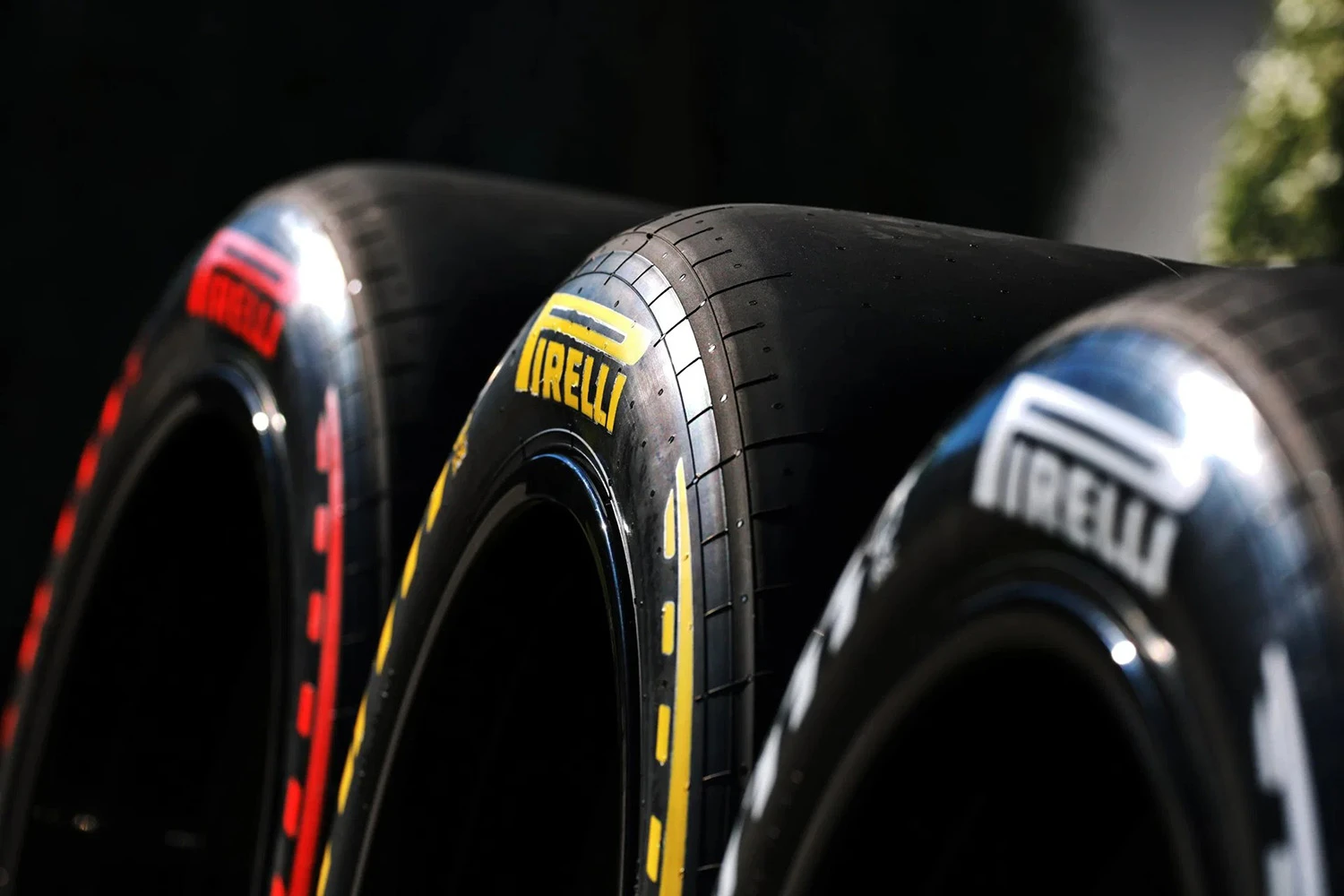 Formula 1'de Pirelli dönemi uzadı!