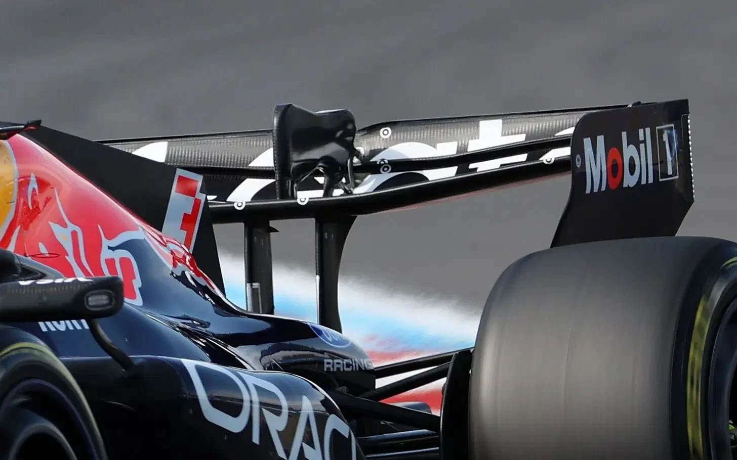 Red Bull Güvenlik Gerekçesiyle Tartışmalı Arka Kanadı Kullanımdan Kaldırdı