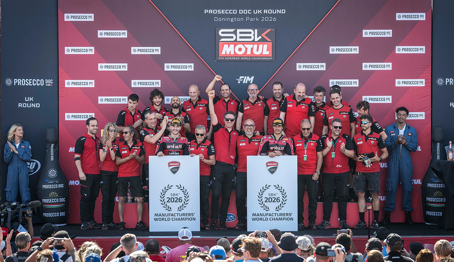 Ducati Donington Park'ta Çifte Şampiyonluğunu İlan Etti
