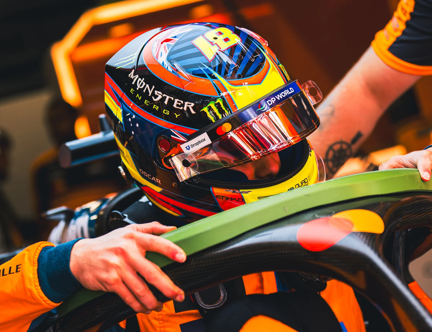 Oscar Piastri’den Lewis Hamilton’a Sert Tepki: "Aynalarına Bakmıyordu!"