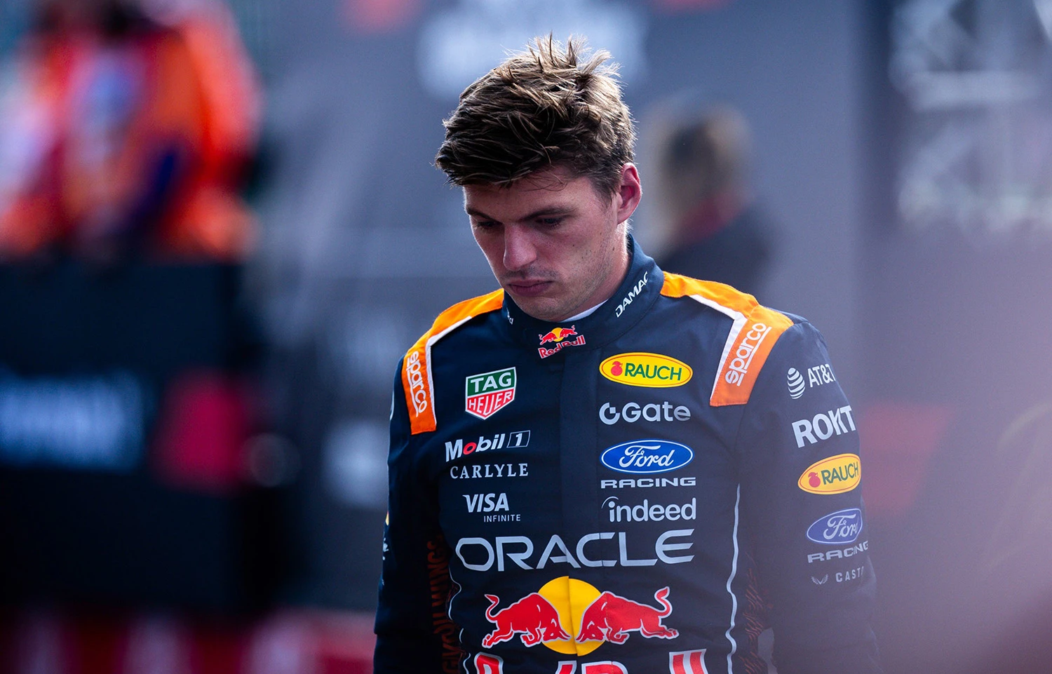 MAX VERSTAPPEN EVİNDEKİ VEDA YARIŞINDA BÜYÜK BİR KAZA YAPTI