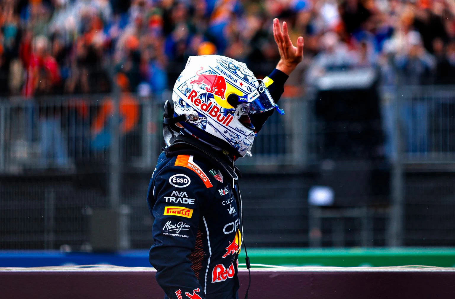 MAX VERSTAPPEN 2030'A KADAR RED BULL'DA: SÖZLEŞMEDEKİ ÖZEL MADDELER