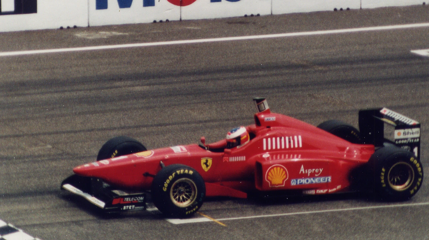 FERRARI’DEN MONZA’DA MICHAEL SCHUMACHER ANISINA ÖZEL RENK DÜZENİ!