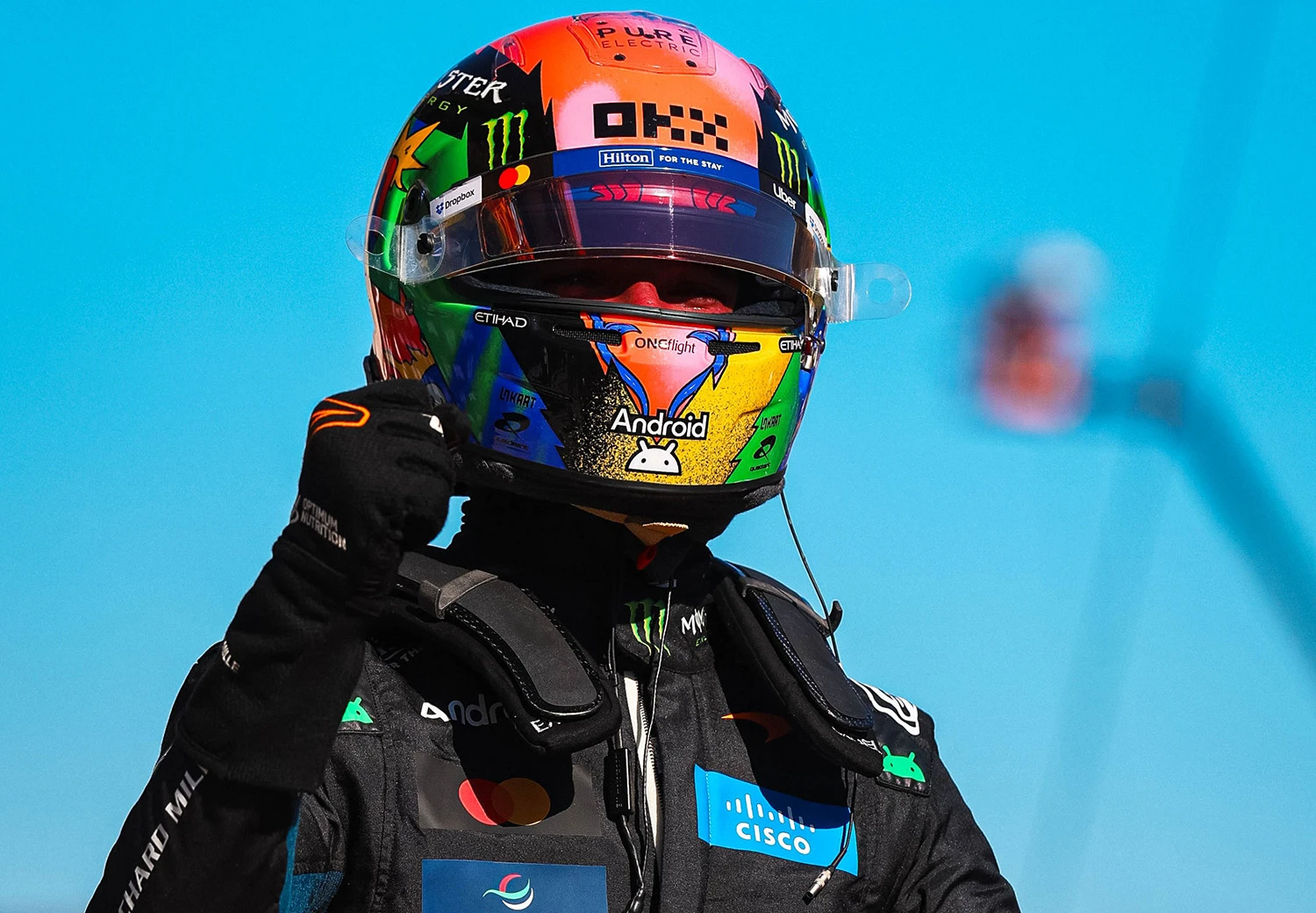 LANDO NORRIS: "SON VİRAJDA DUVARA ÇARPACAKTIM, TURUMA İNANAMIYORUM!"