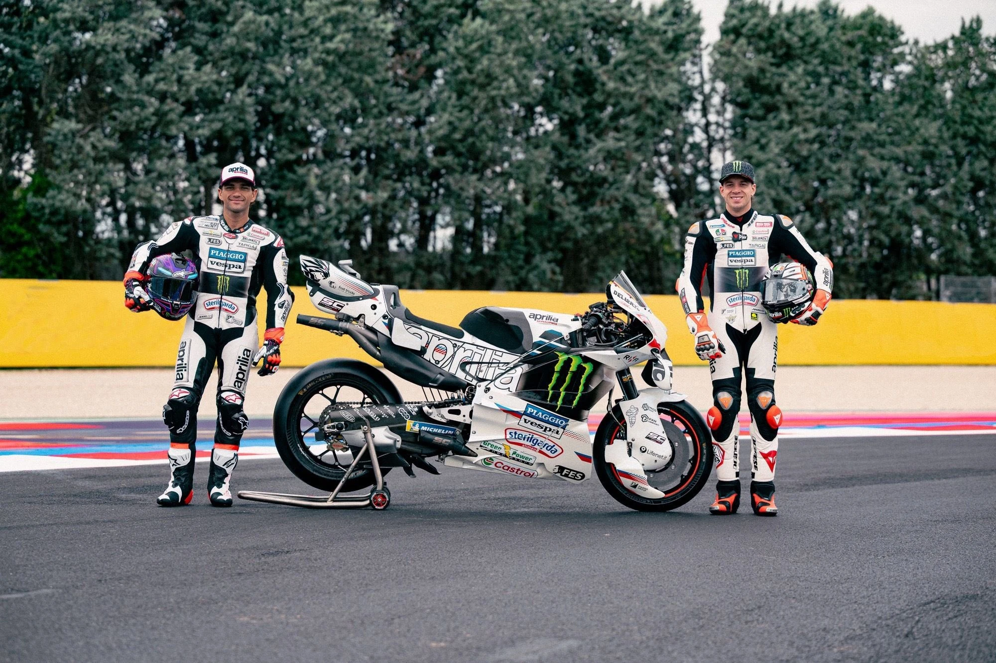 APRILIA'NIN MISANO'YA ÖZEL RENK DÜZENİ