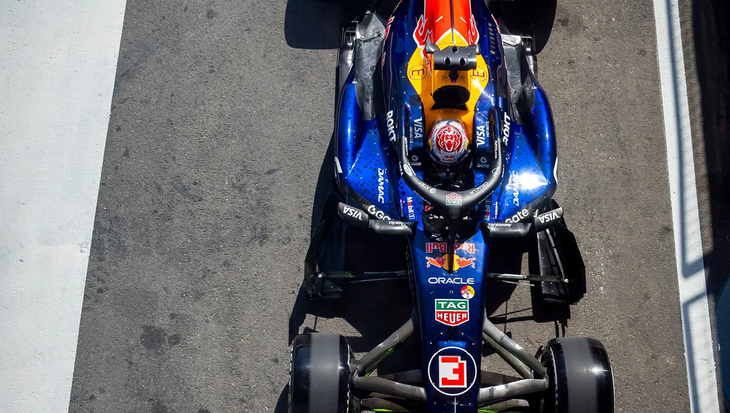 VERSTAPPEN: "MOTOR ÇALIŞMADI, BATARYA DOLMADI, YARIM SANİYE KAYBETTİM!"