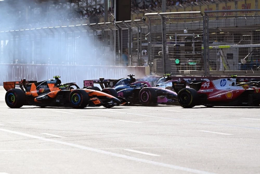 COLAPINTO ÖZÜR DİLEDİ