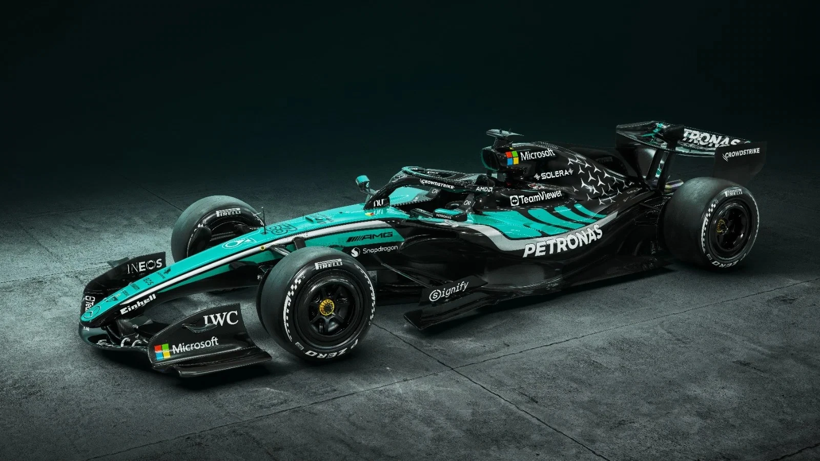 MERCEDES'TEN PETRONAS'IN EVİNE ÖZEL TASARIM