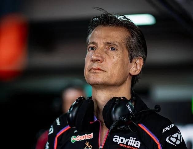 RIVOLA: MÜCADELE APRILIa İLE MARC ARASINDA