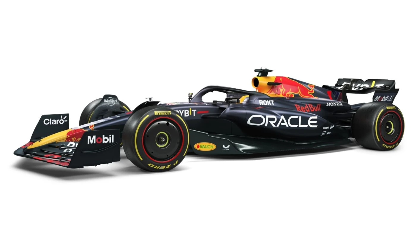 Red Bull yeni aracının renk düzenini tanıttı