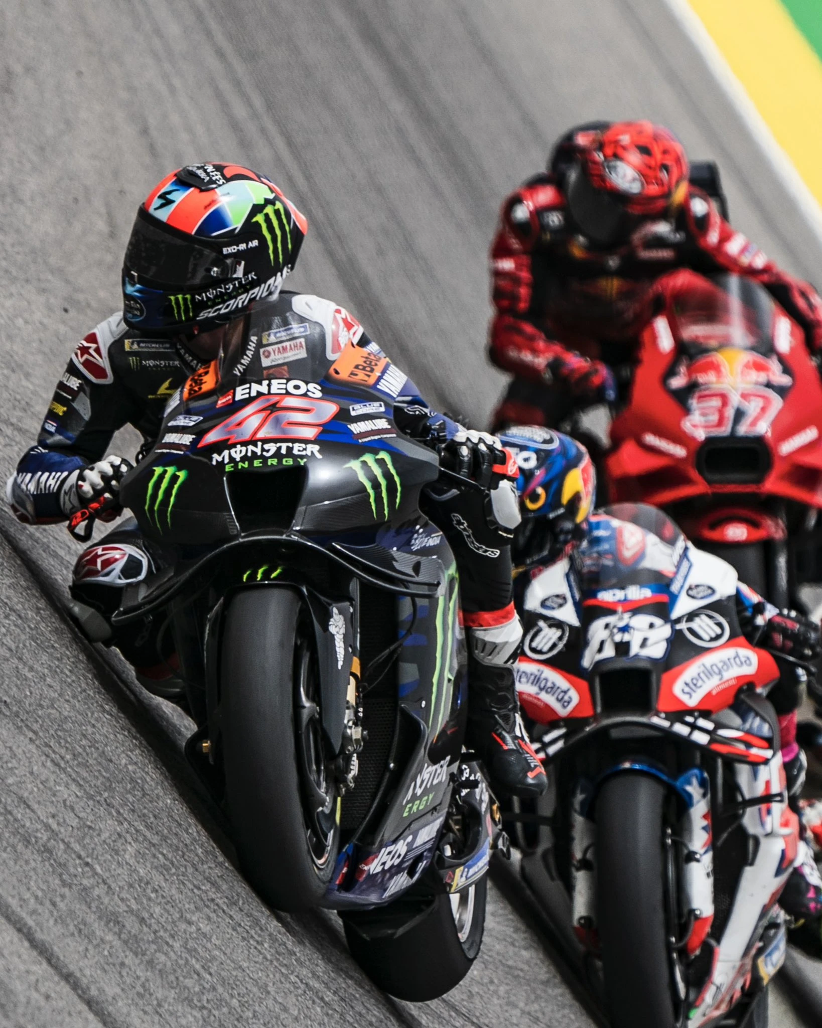 MotoGP Portekiz | Martin lider, Acosta podyumda gallery image 13