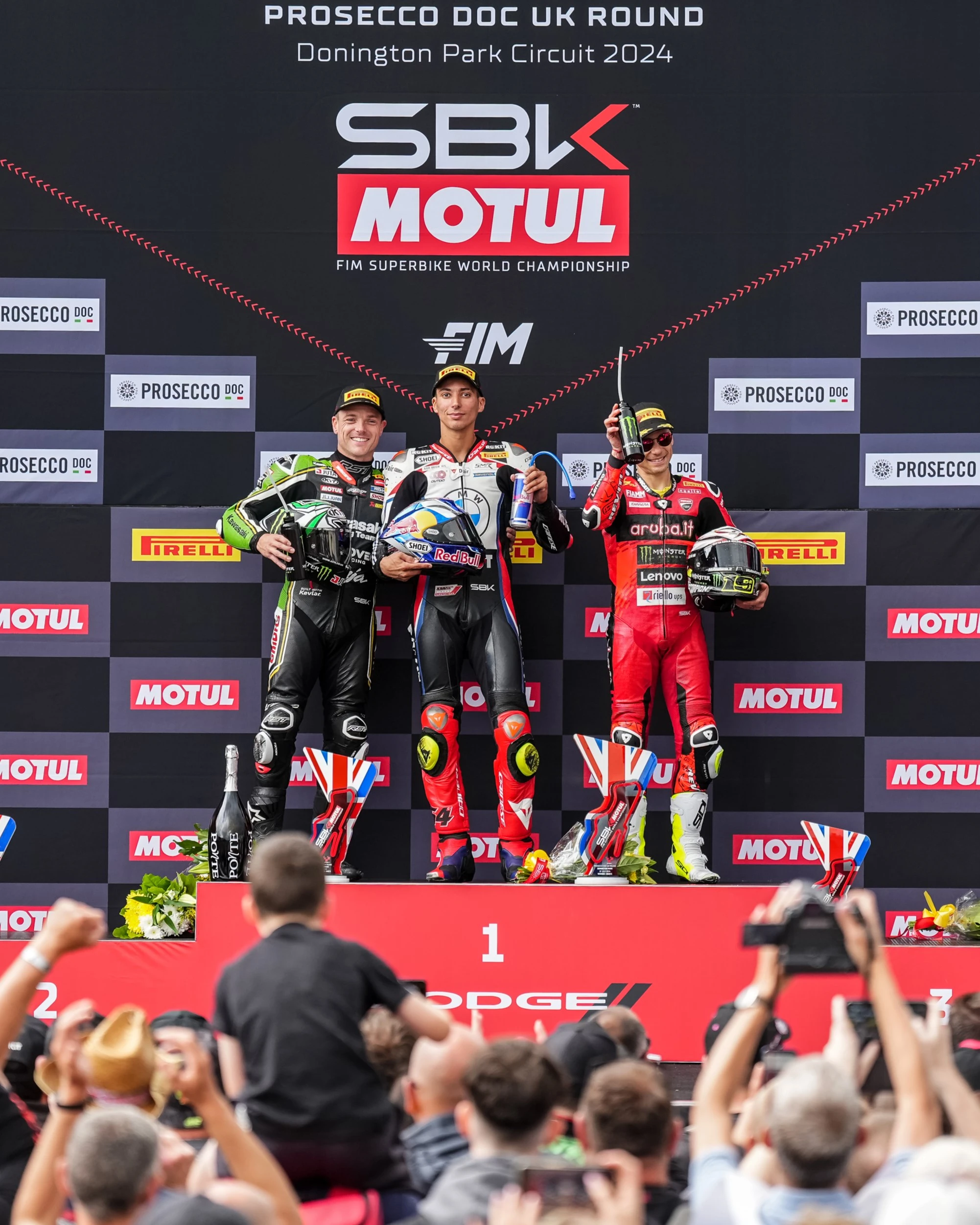 WorldSBK Donington Park | Toprak’tan 2. hat-trick gallery image 0