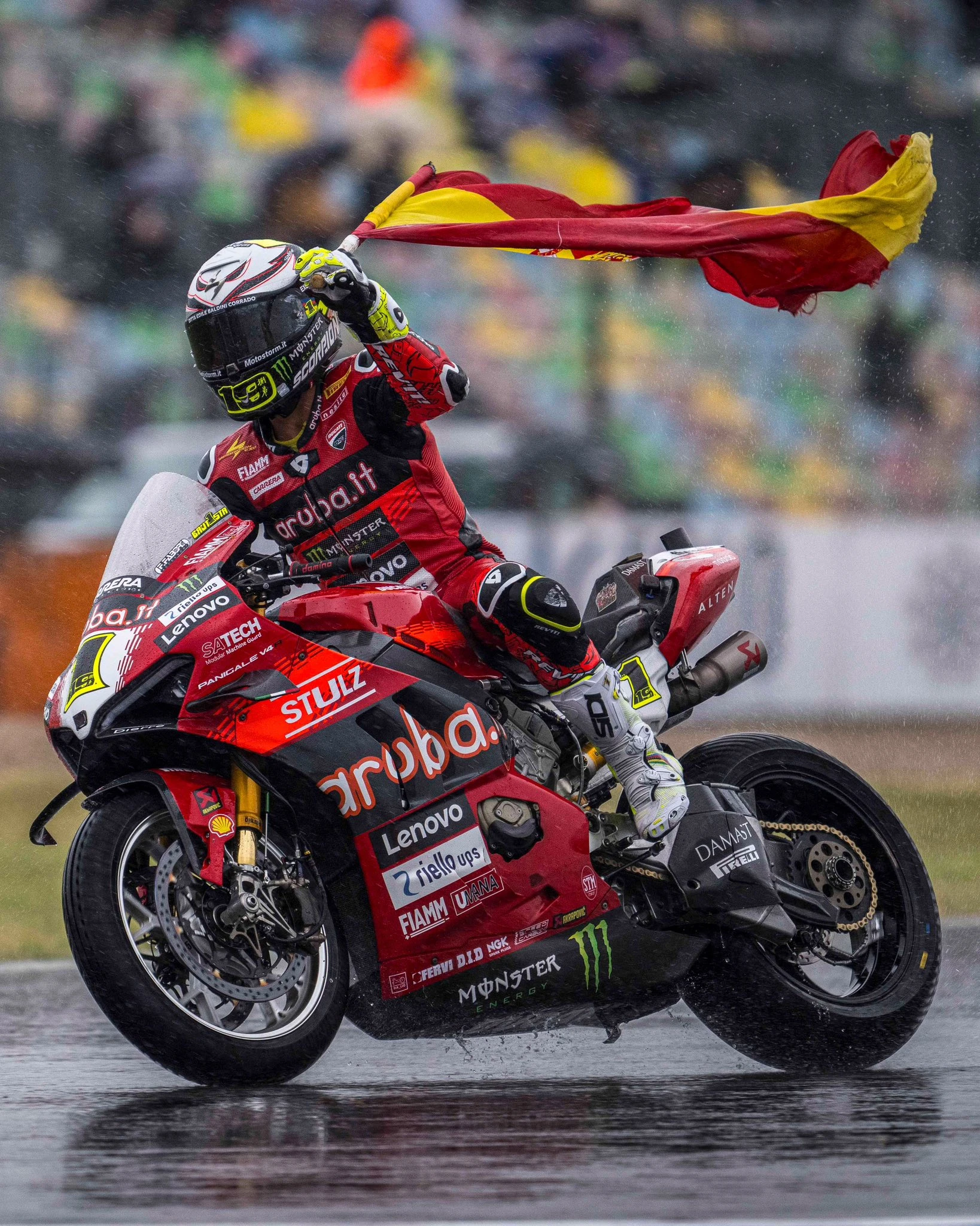 WorldSBK Magny Cours | Toprak'ın yokluğunda Bulega'dan 2 galibiyet gallery image 5