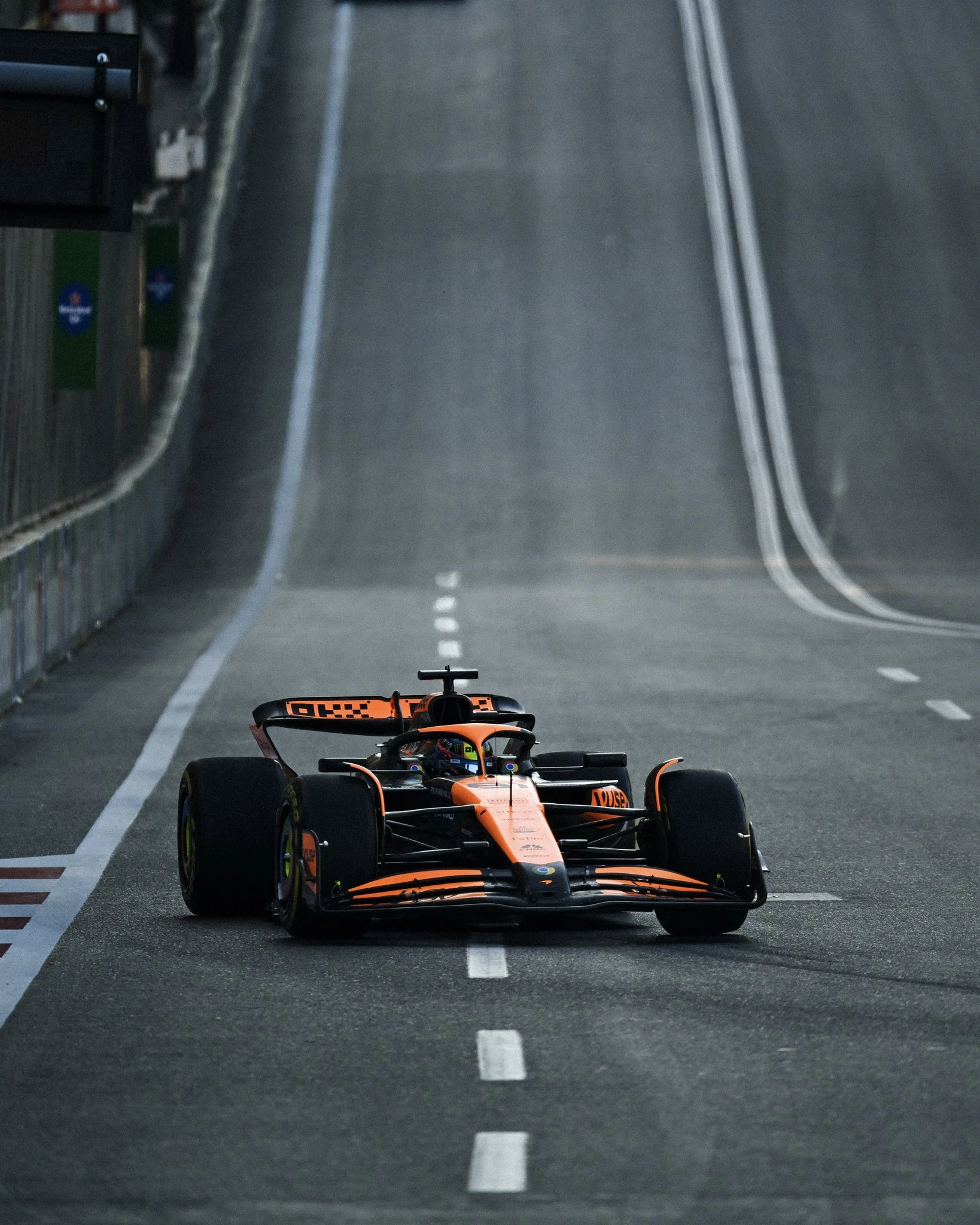 F1 Azerbaycan | Piastri kazandı, son dakikalarda yaşanan kaza podyumu belirledi. gallery image 7