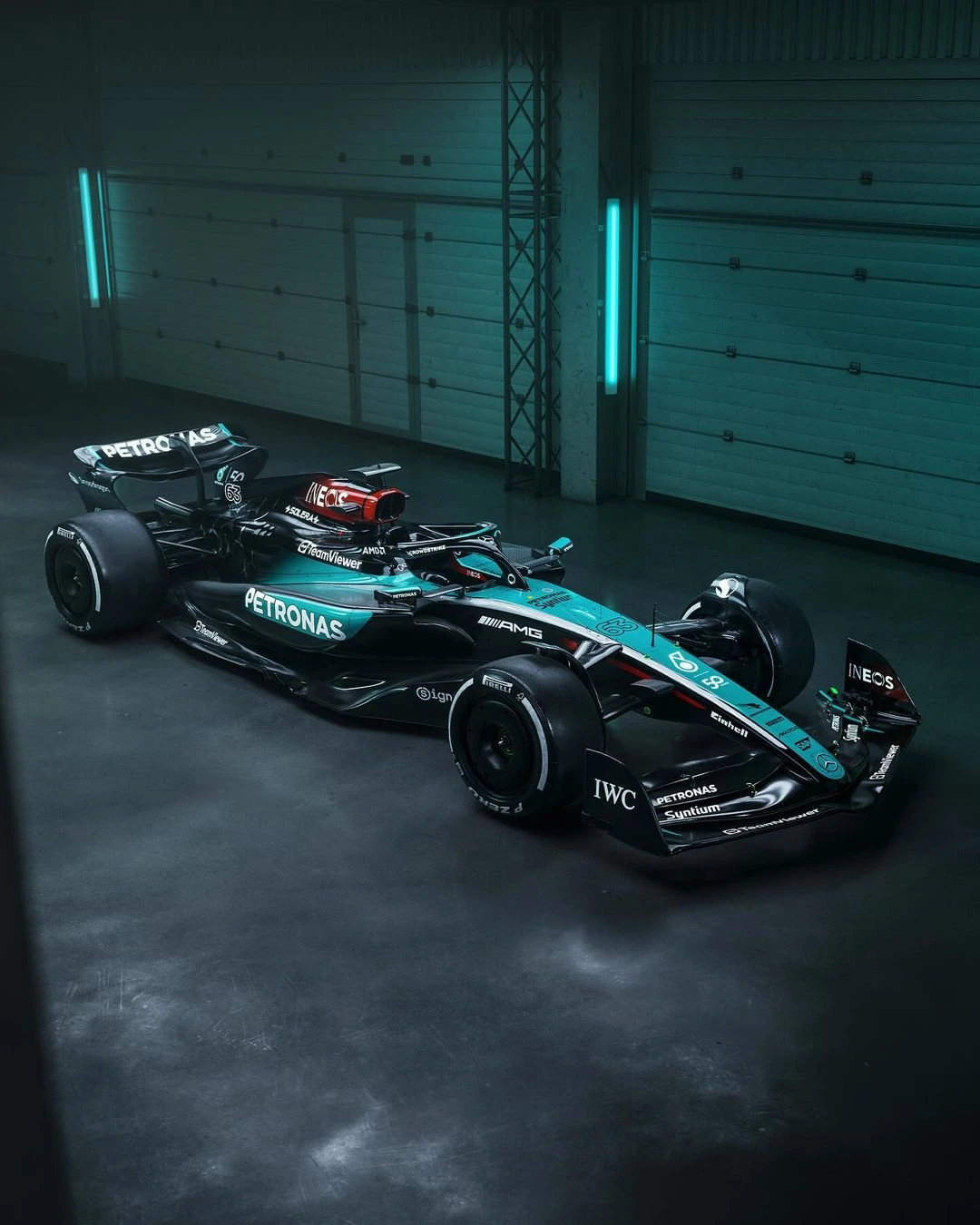 Mercedes ve RB'nin Singapur'a Özel Renk Düzenleri gallery image 1