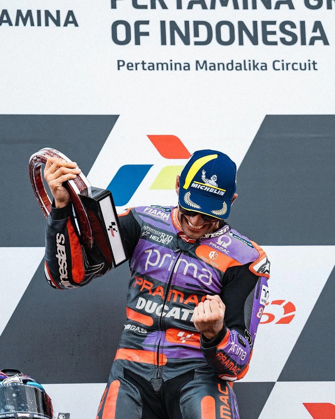 MotoGP Endonzya | Bagnaia sprinti Martin ana yarışı kazandı gallery image 0