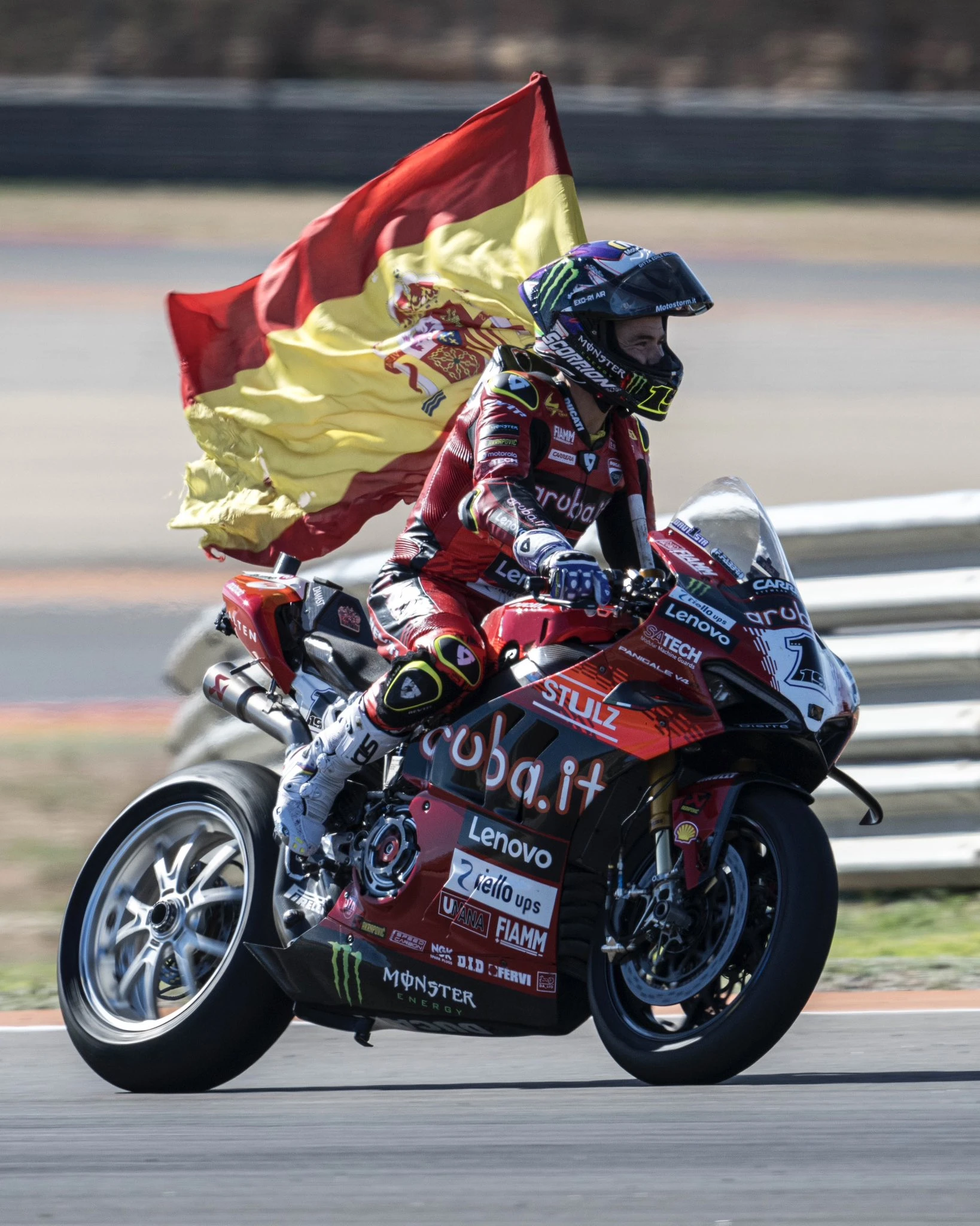 WorldSBK Aragon | Bautista 3'te 2 yaptı, Toprak 3 yarışta da podyuma çıktı gallery image 1