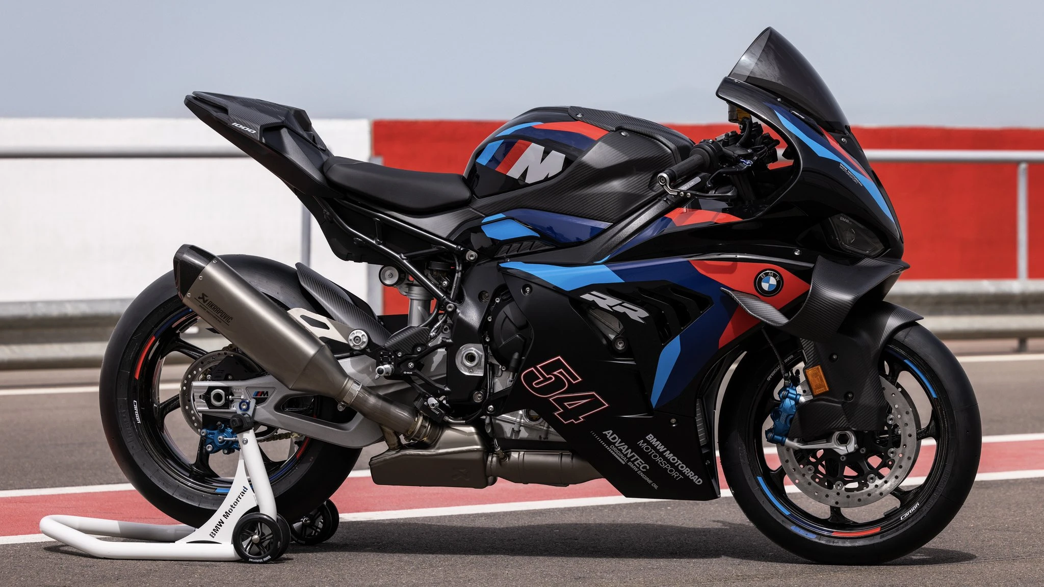 BMW yeni M 1000 RR'ı tanıttı! gallery image 1