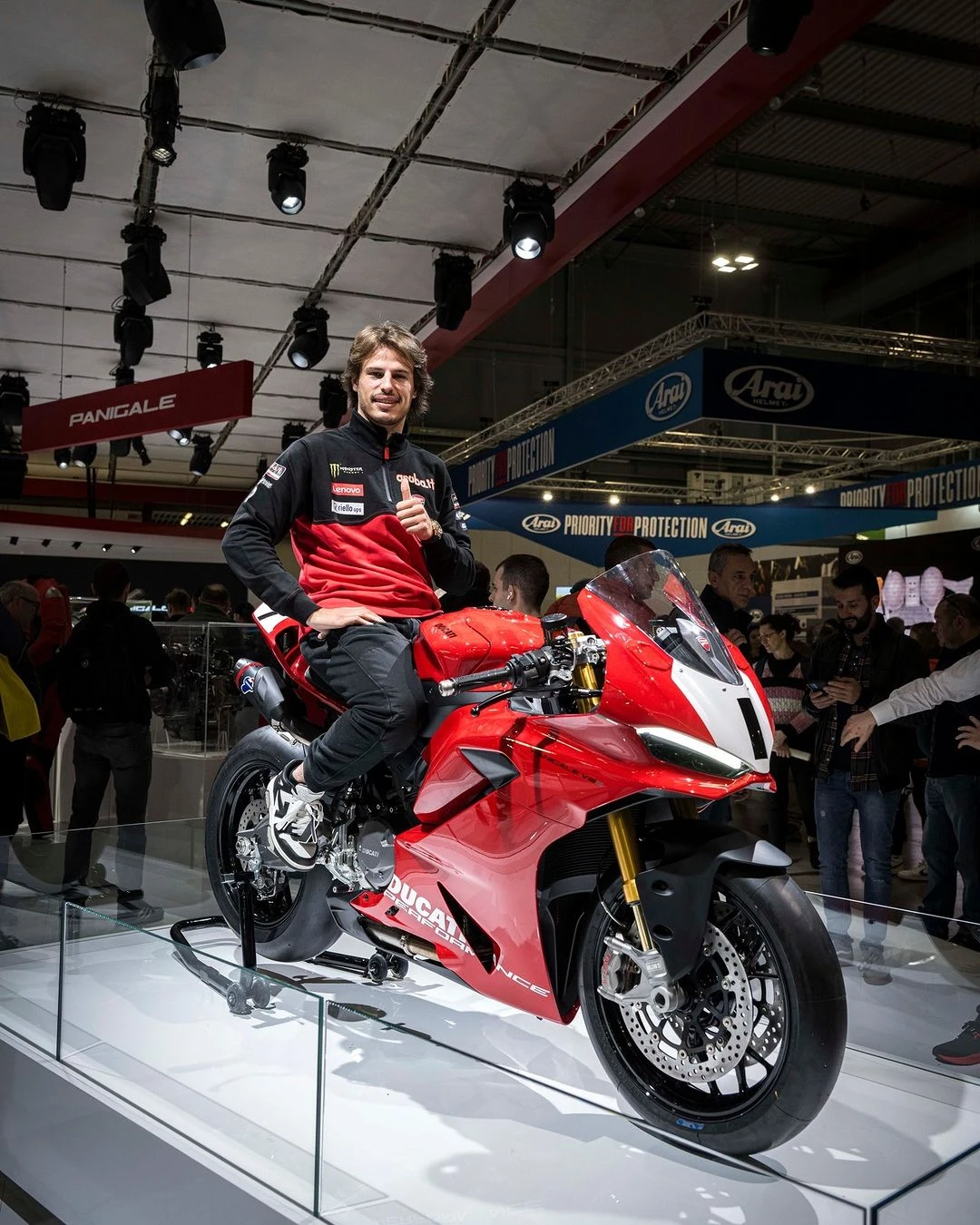 WorldSBK sürücüleri EICMA'da sezonu değerlendirdiler gallery image 1