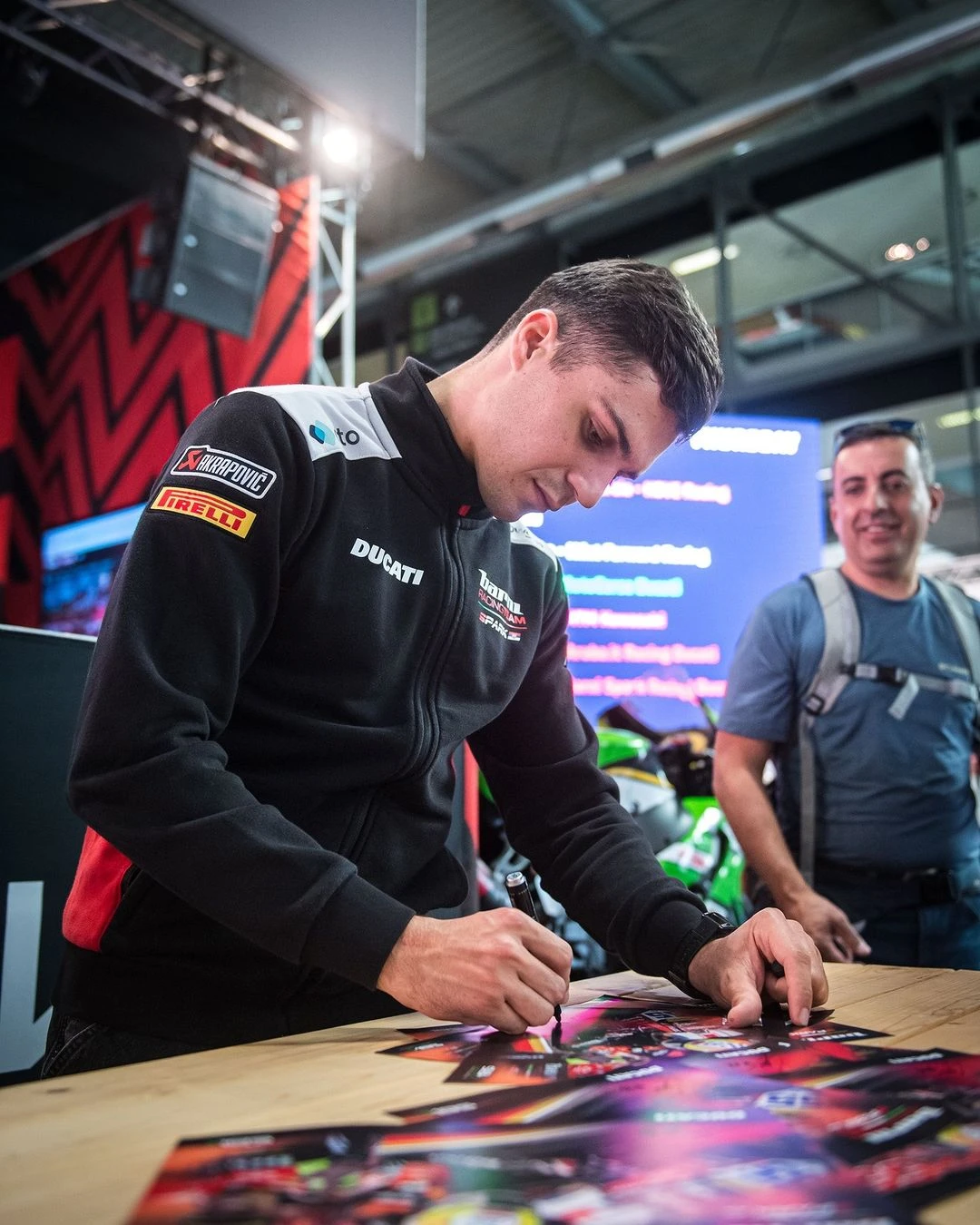 WorldSBK sürücüleri EICMA'da sezonu değerlendirdiler gallery image 3