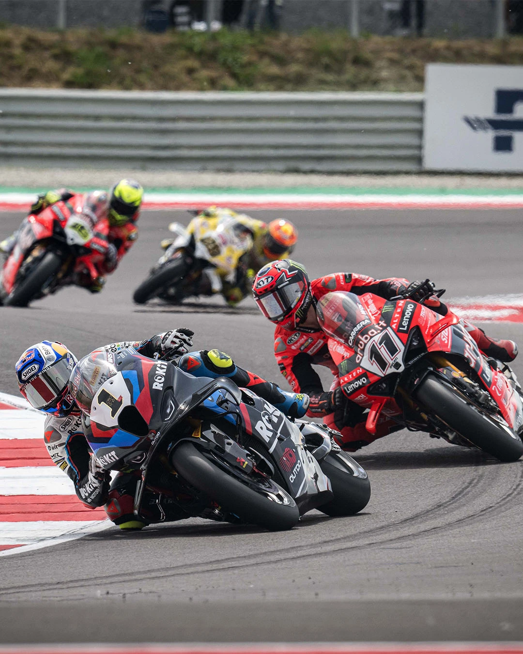 2025 WorldSBK Cremona | Bulega hat-trick yaptı, Toprak ikinci gallery image 4