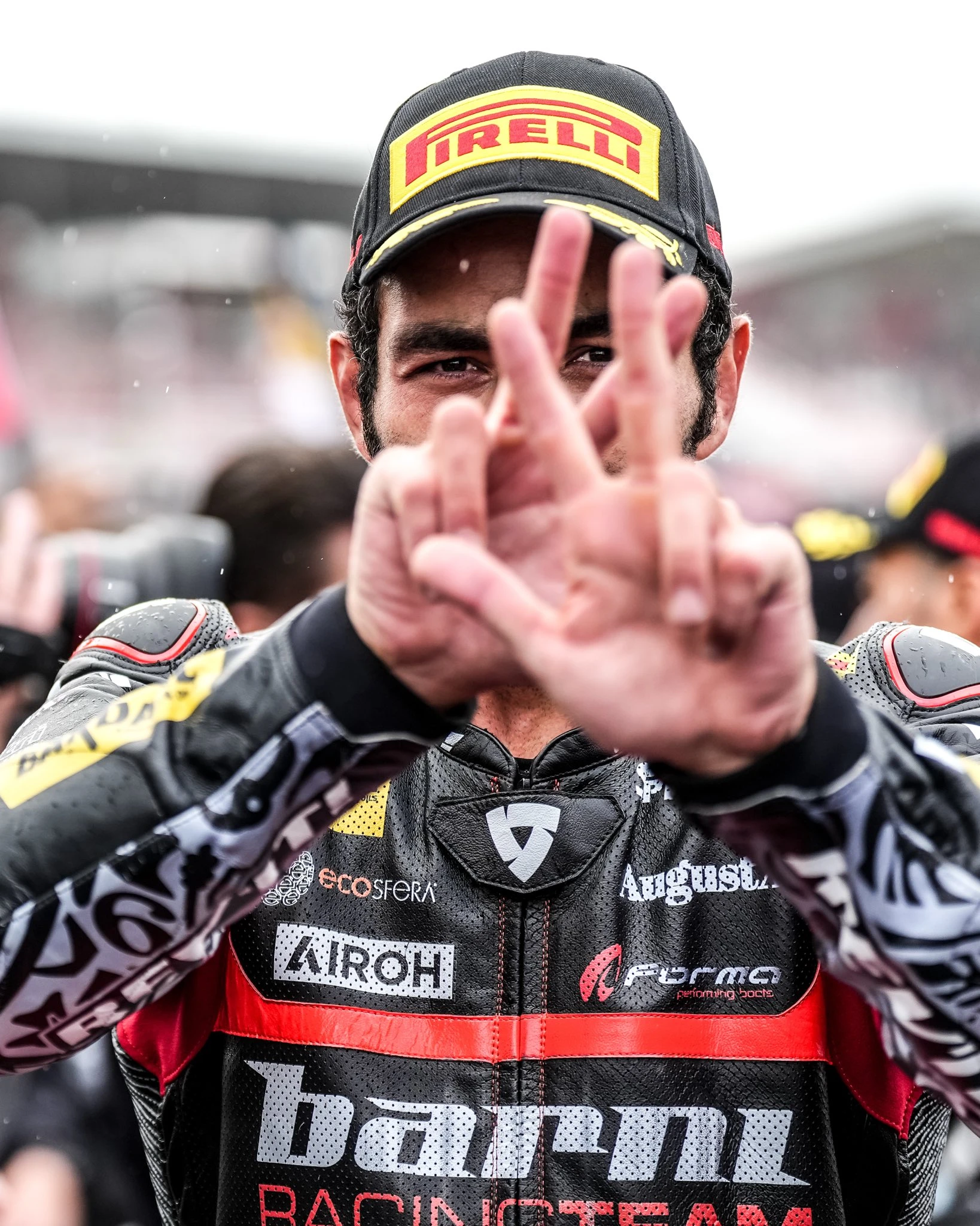 2025 WorldSBK Çekya | Toprak 2, Bulega 1 yarış kazandı gallery image 3