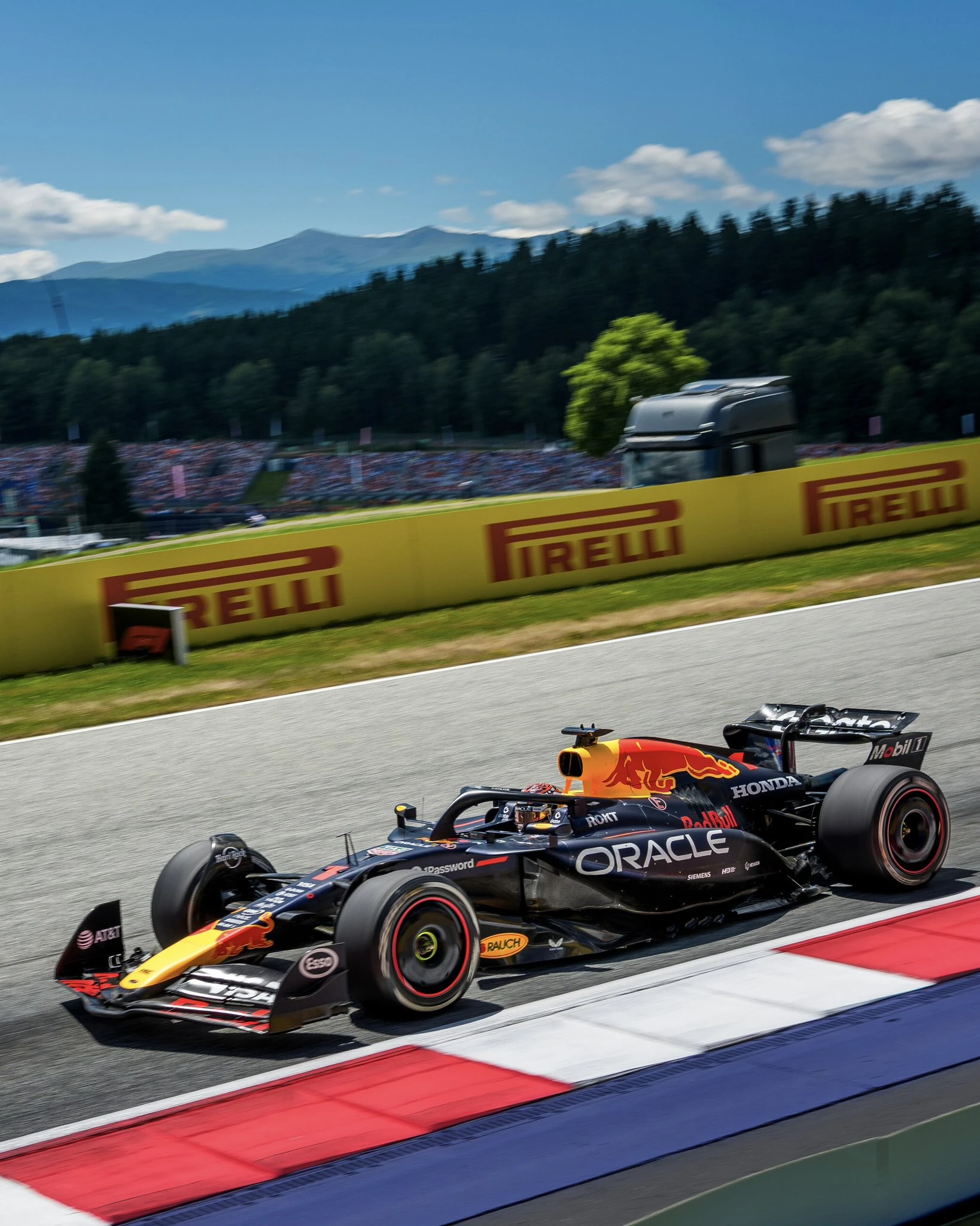 2025 Formula 1 Avusturya GP | McLaren duble yaptı, Leclerc podyumda gallery image 9