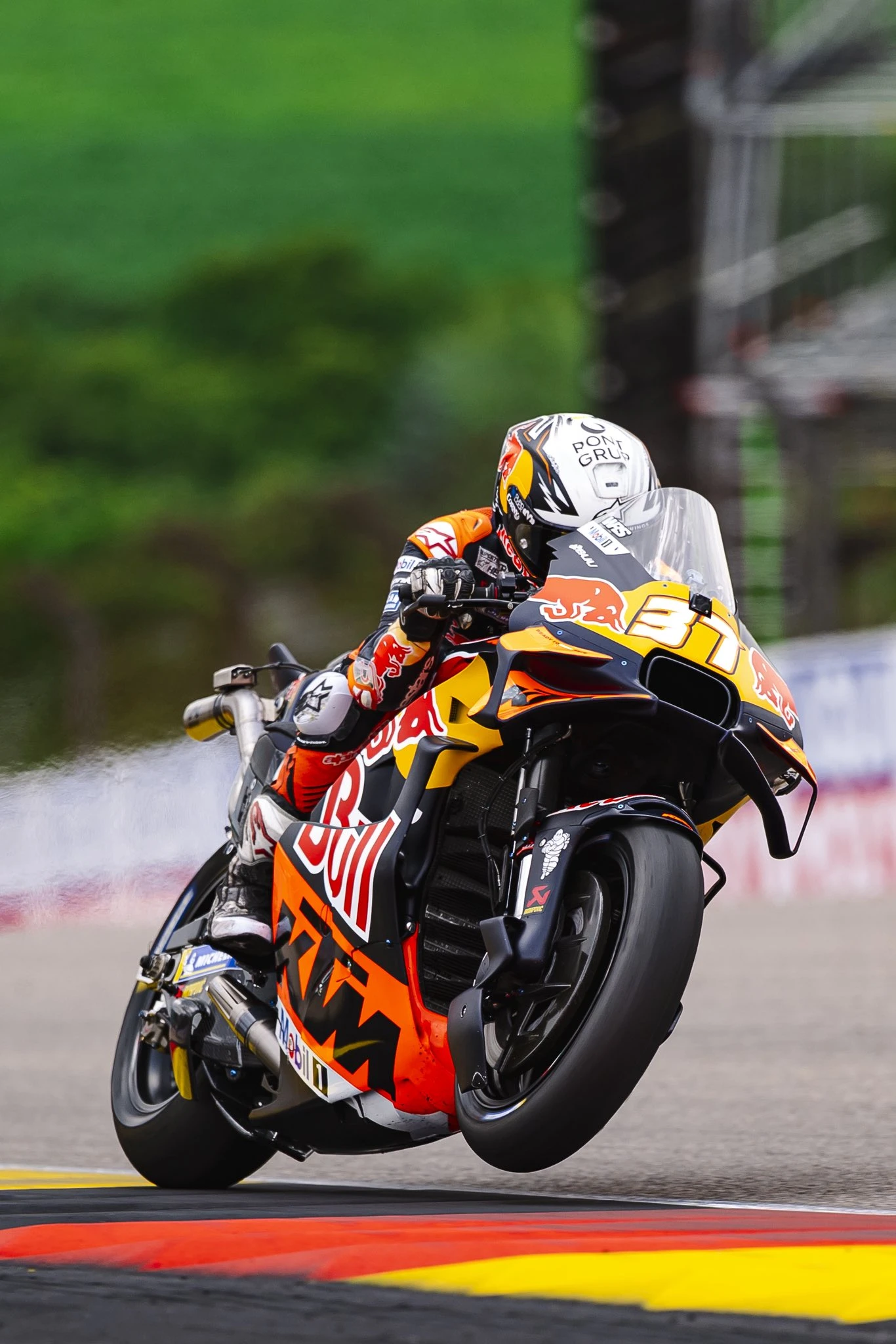 2025 MotoGP Almanya | Sachsenring'in Kralı Yine Zirvede gallery image 9