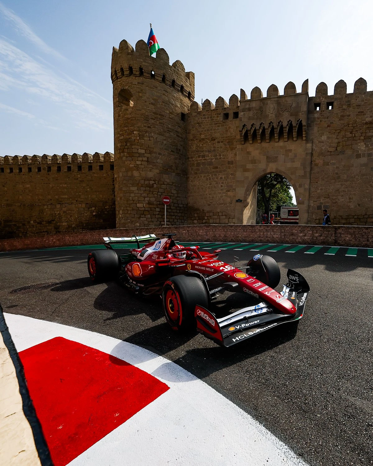 2025 F1 Azerbaycan | Verstappen kazandı, Sainz podyumda! gallery image 8
