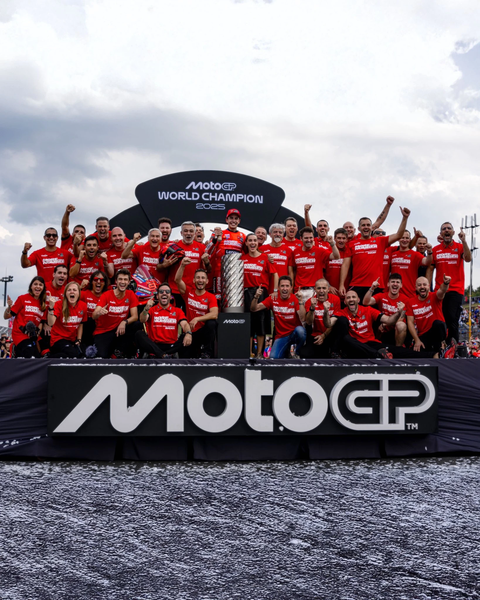 2025 MotoGP Japonya | Pecco kazandı, Marquez şampiyon! gallery image 4