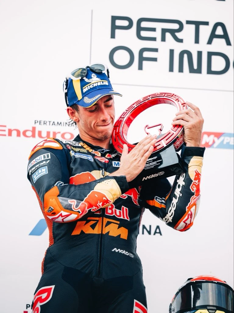 2025 MotoGP Endonezya | Aldeguer ilk kez kazandı, Marquez sakatlandı! gallery image 1