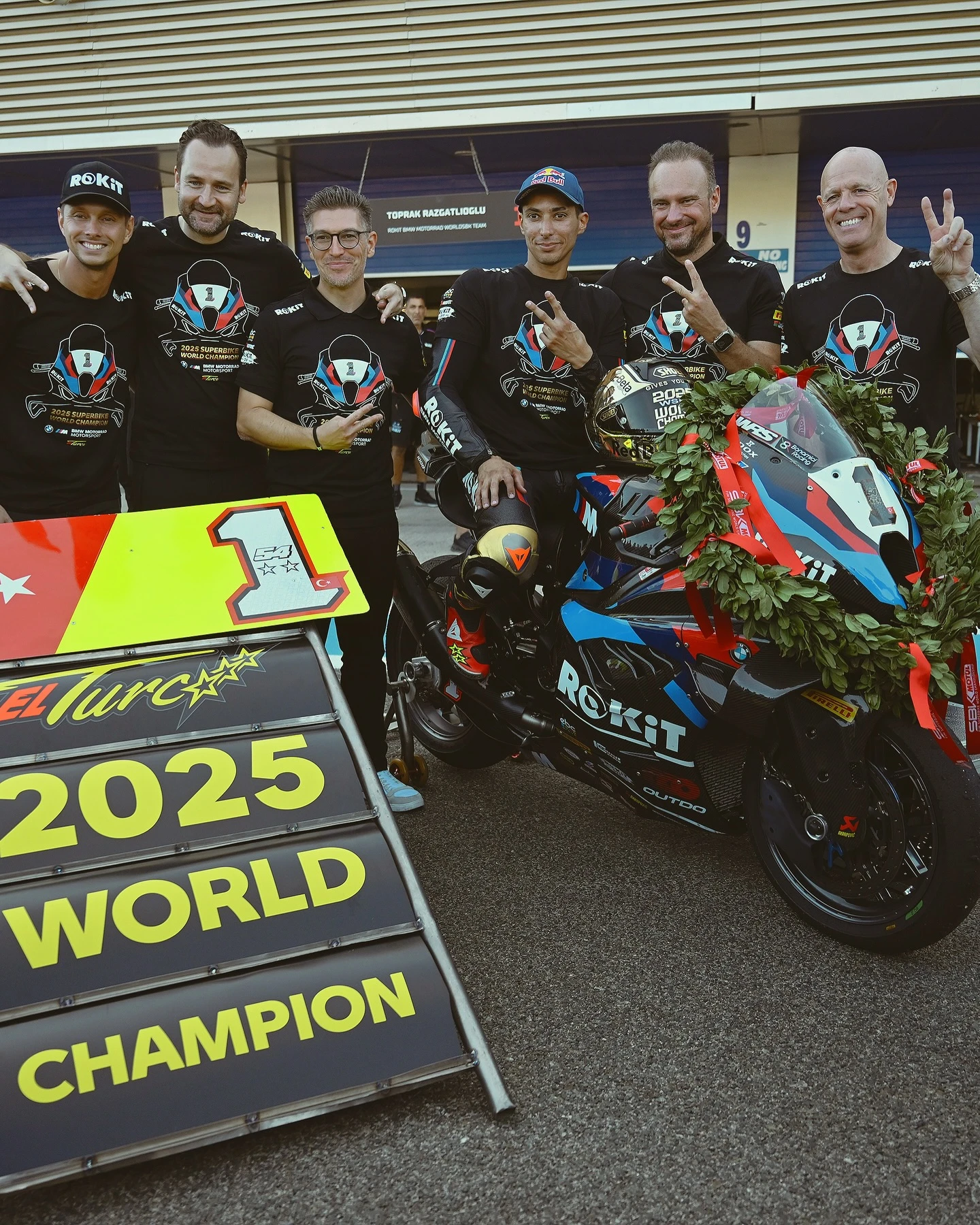 2025 WorldSBK Jerez | Toprak Razgatlıoğlu şampiyon oldu! gallery image 2