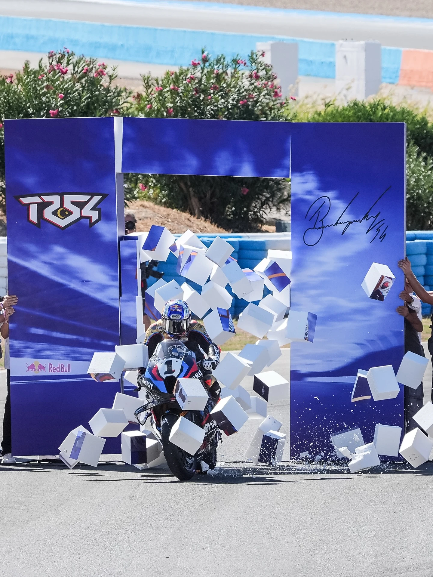 2025 WorldSBK Jerez | Toprak Razgatlıoğlu şampiyon oldu! gallery image 5