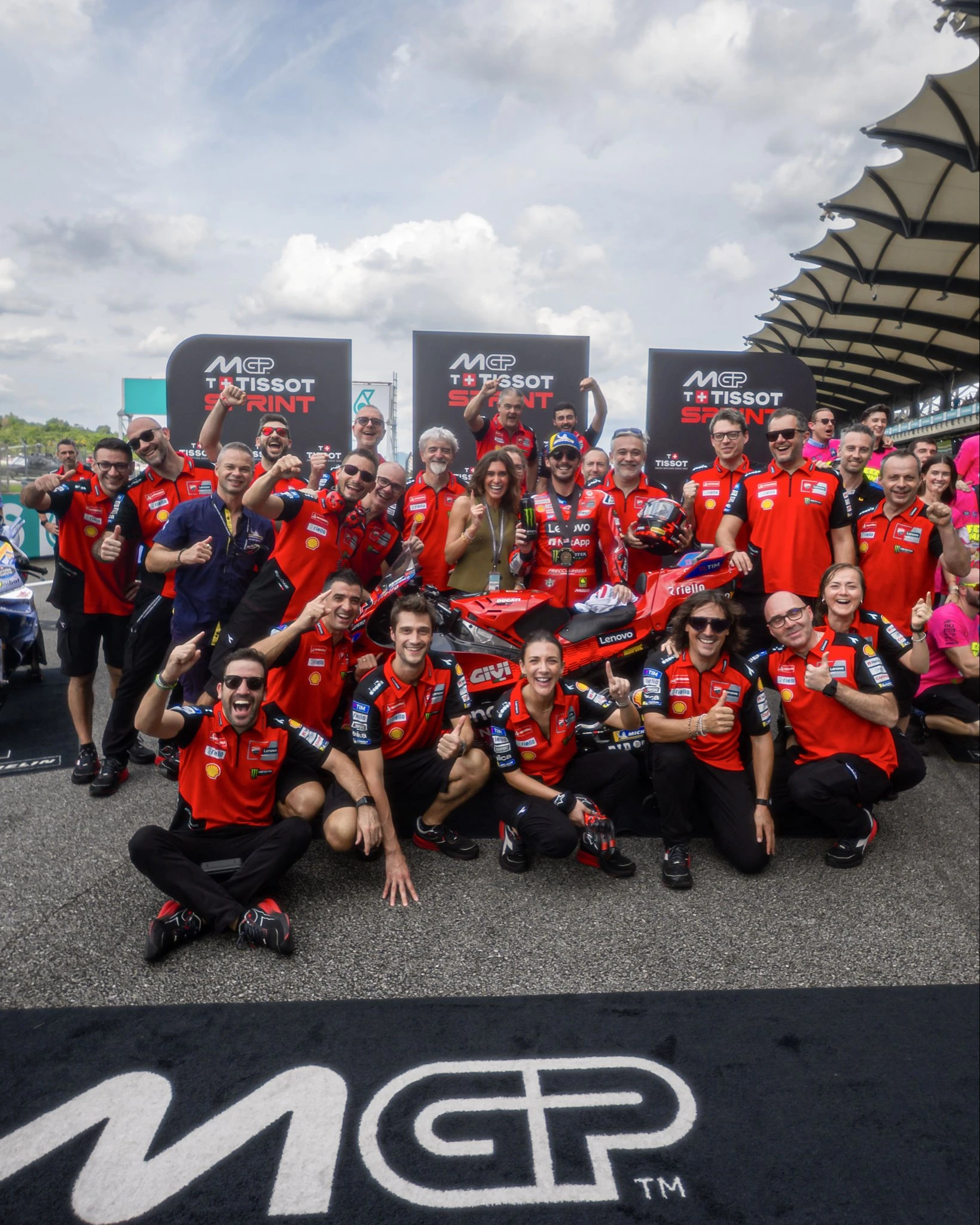 2025 MotoGP Malezya | Alex Marquez kazandı! gallery image 5