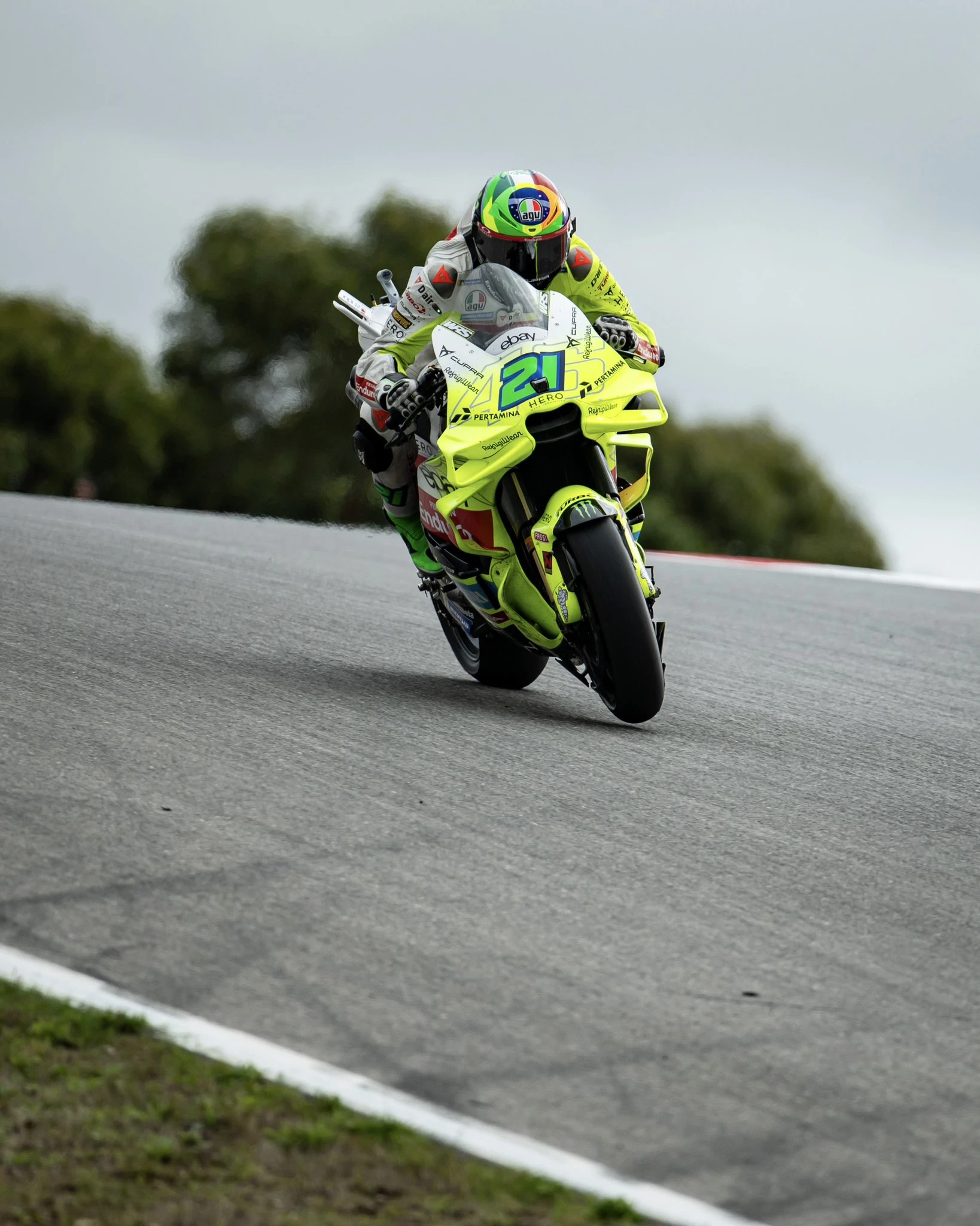 2025 MotoGP Portekiz | Sprinti Alex, Yarışı Bezzecchi Kazandı gallery image 7