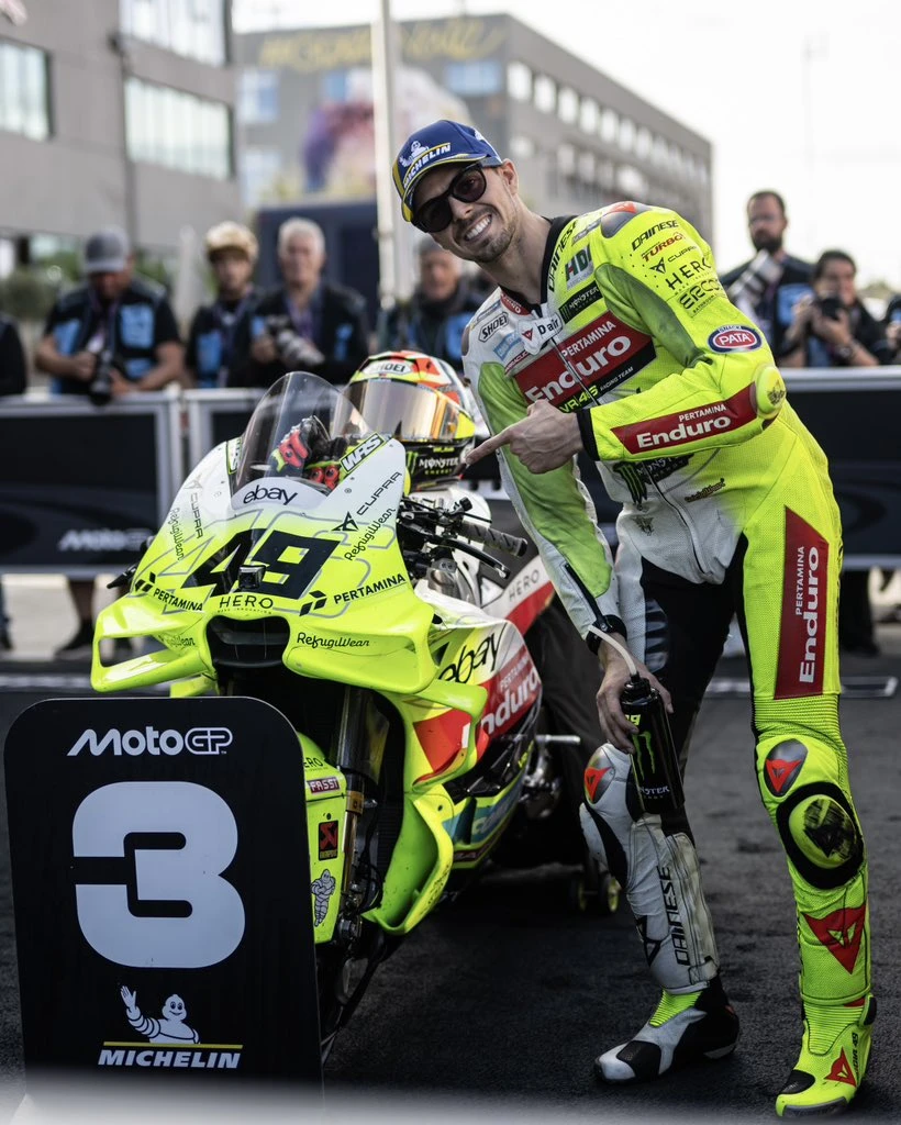 2025 MotoGP Valencia | Final yarışını Bezzecchi kazandı! gallery image 3