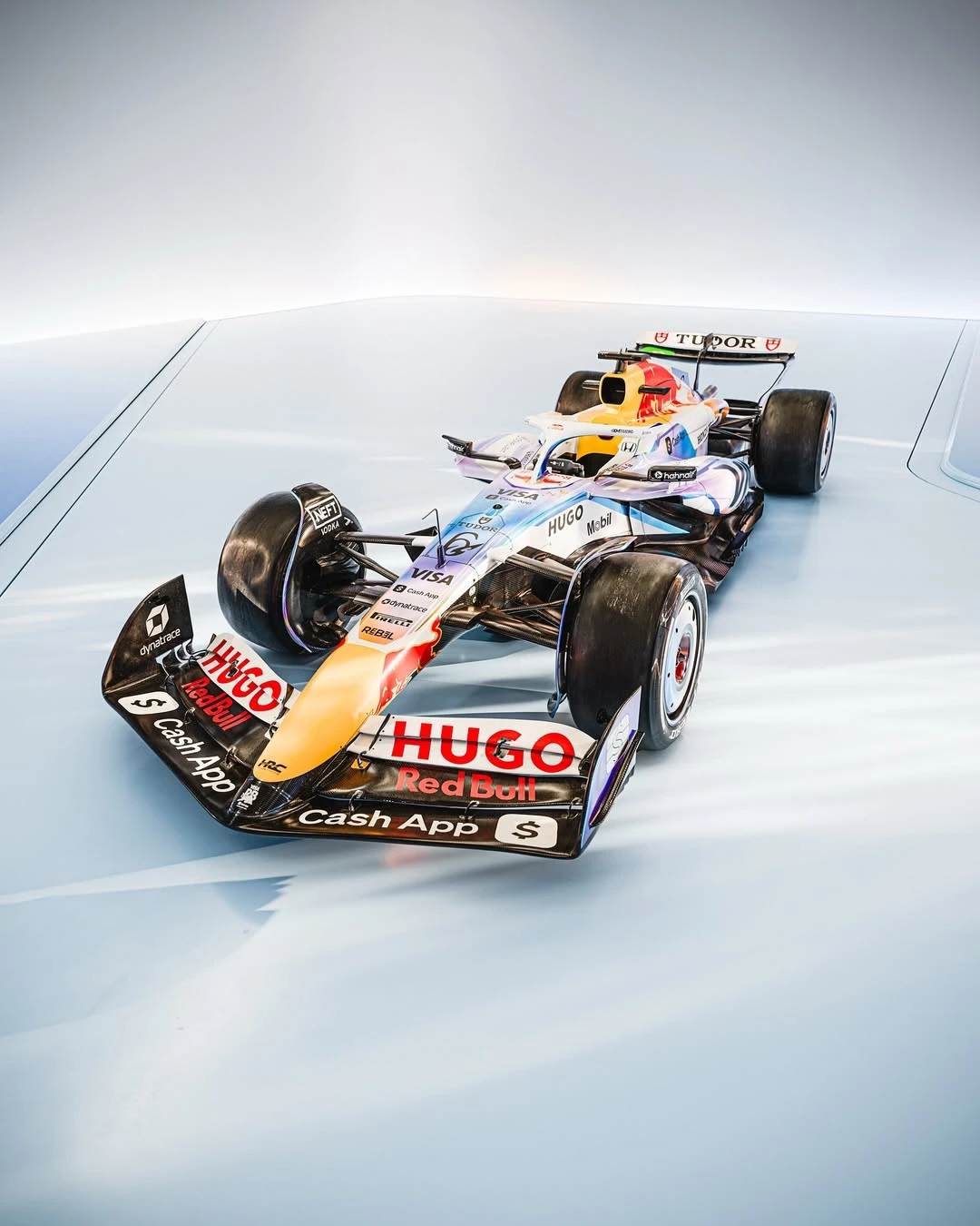 Racing Bulls, Las Vegas GP için Holografik İlhamlı Özel Tasarımını Tanıttı gallery image 3