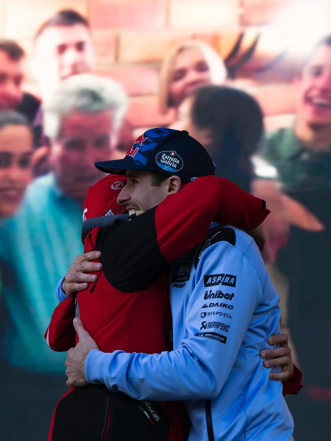 Marquez Kardeşlerin Şampiyonluk Kutlaması gallery image 1