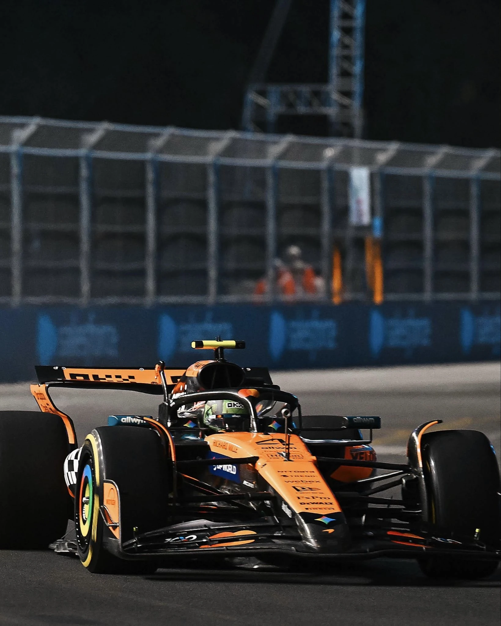 2025 Formula 1 Las Vegas | Verstappen kazandı, McLarenlar diskalifiye edildi gallery image 8