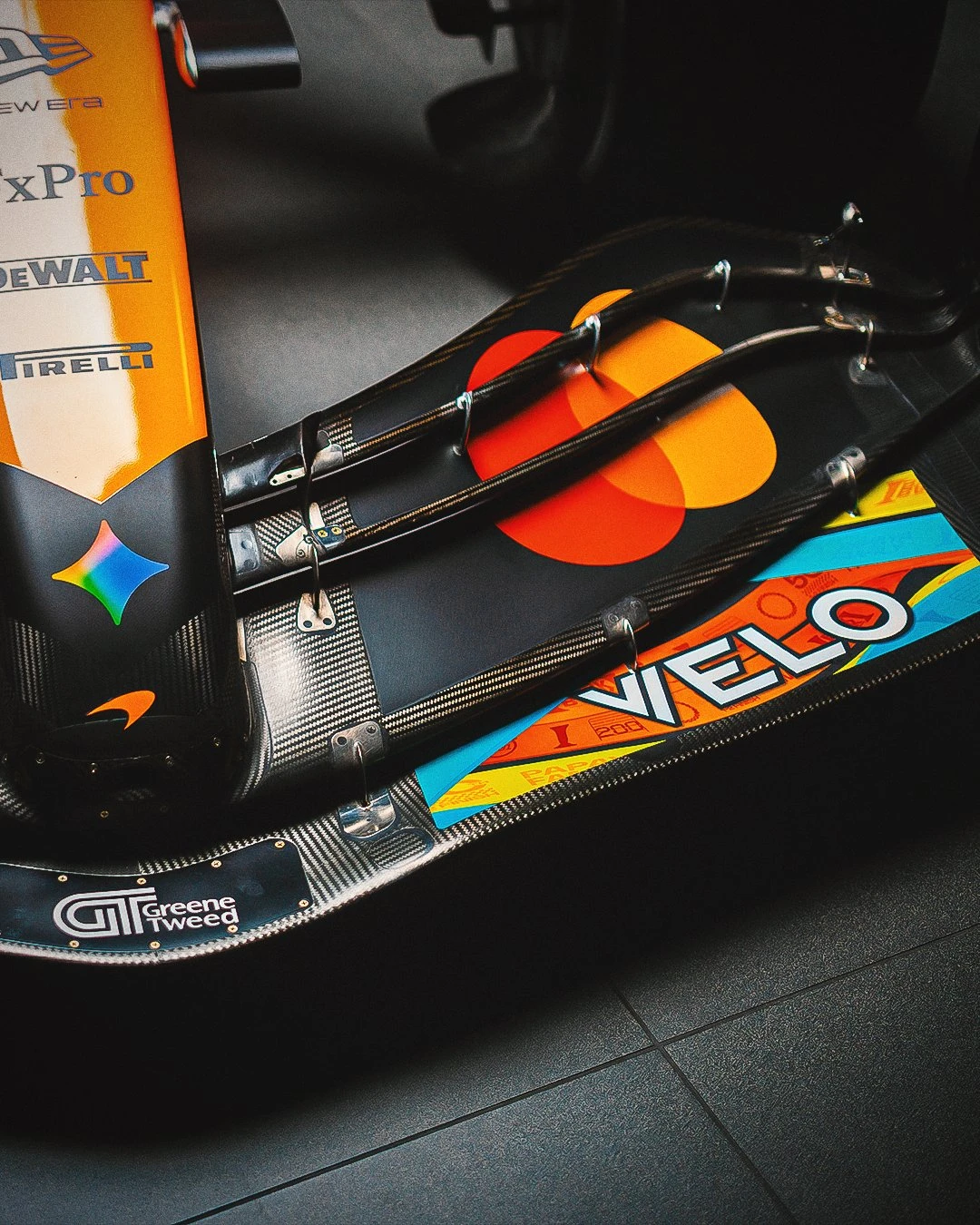 McLaren, Abu Dabi Finali İçin Özel Renk Düzenini Tanıttı gallery image 0