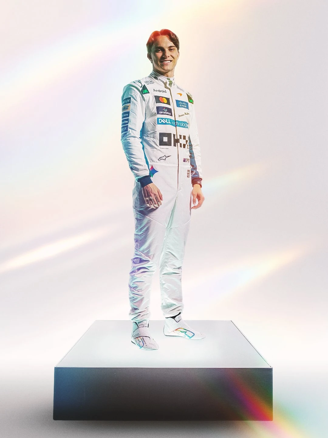 McLaren, Britanya GPsi için M2B'den ilham alan özel tasarımını tanıttı! gallery image 3