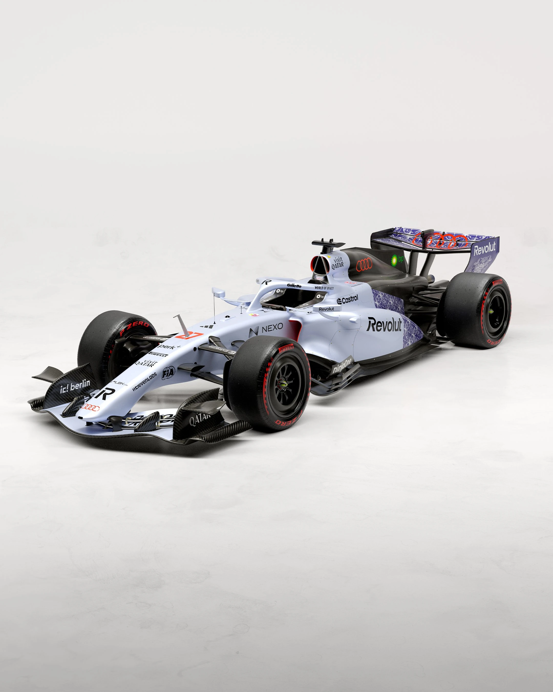 AUDI F1 TAKIMI SINGAPUR GP İÇİN ÖZEL RENK DÜZENİNİ TANITTI! gallery image 1