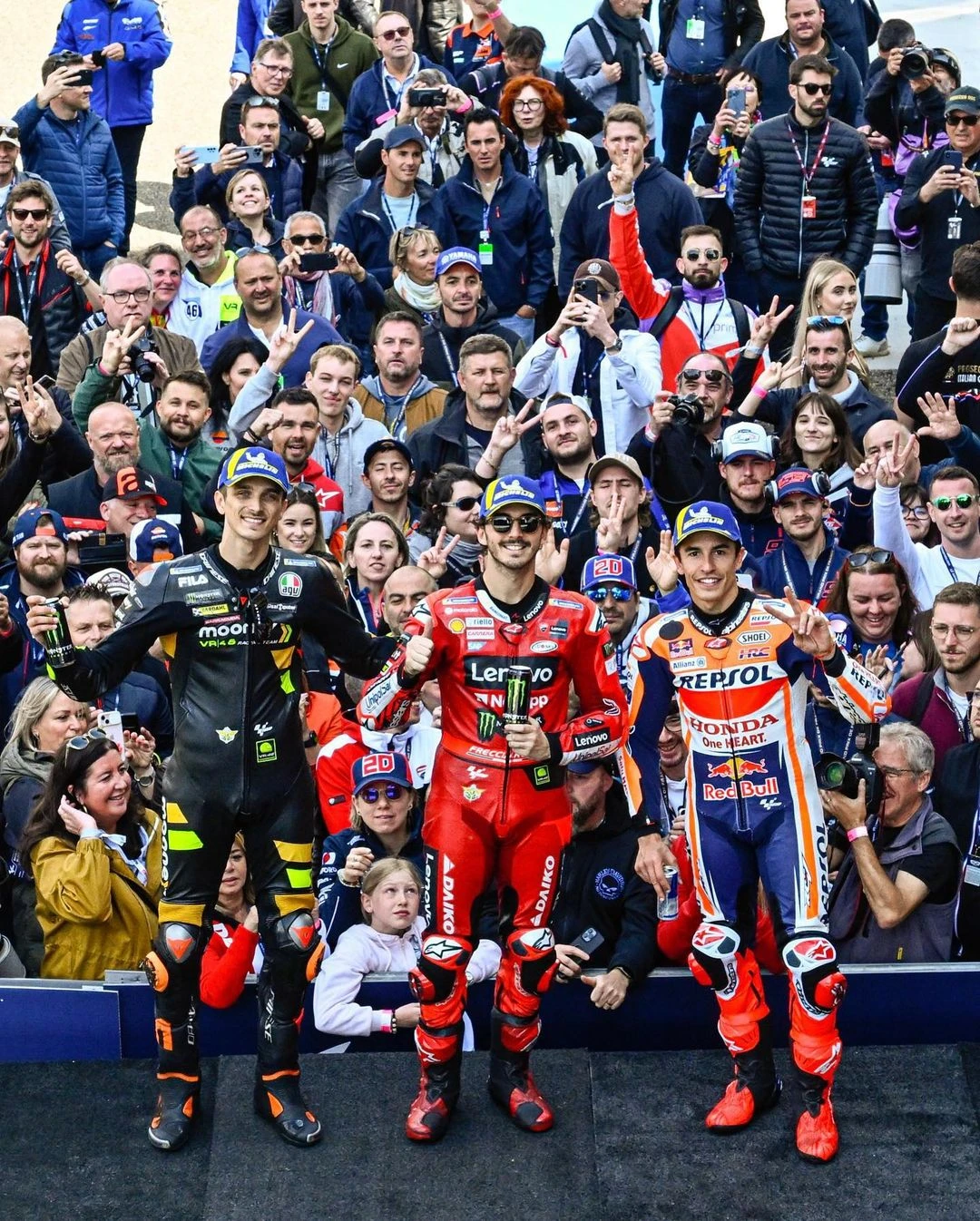 MotoGP Le Mans - 1000. yarışın galibi Bezzecchi gallery image 7